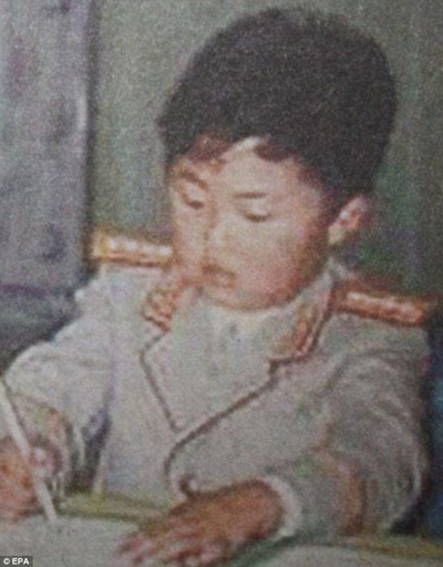 Triều Tiên công khai ảnh thơ ấu của ông Kim Jong-un ảnh 4